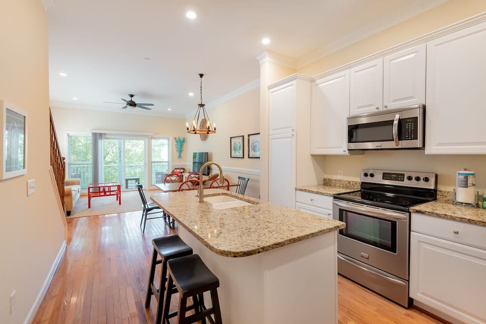 Photo of Kitchen in Waters Edge