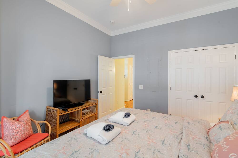 Photo of Bedroom in Waters Edge