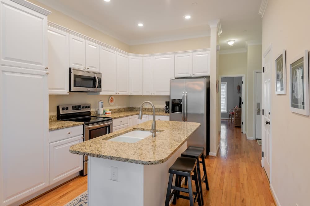 Photo of Kitchen in Waters Edge