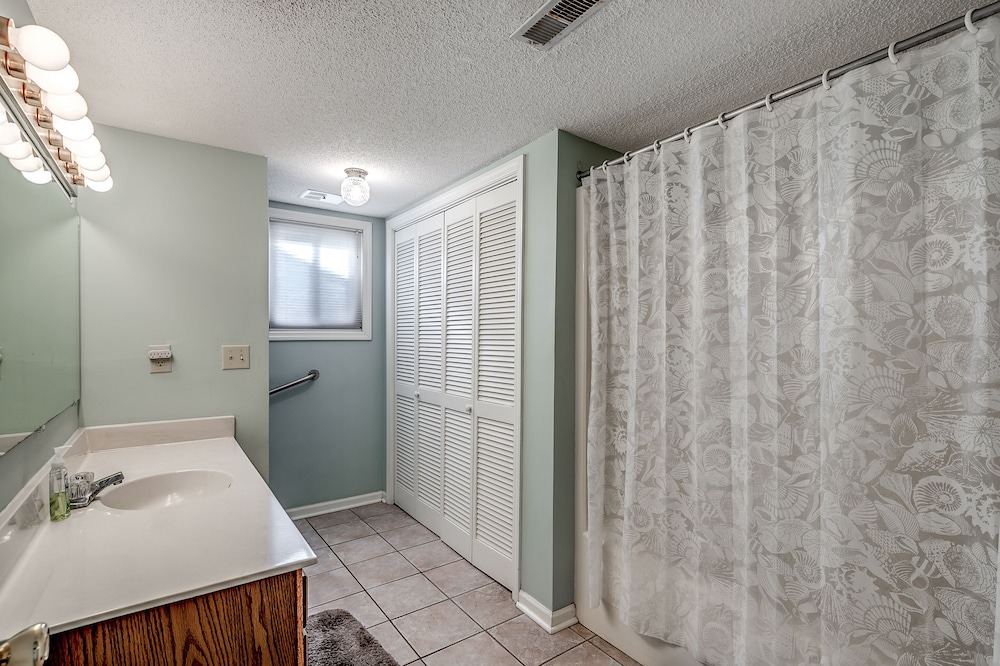 Photo of Bathroom in Ocean Grove