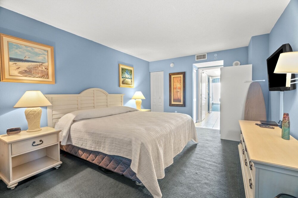 Photo of Bedroom in Atlantic Beach