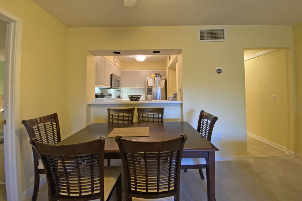 Photo of Livingroom in Arcadian Shores
