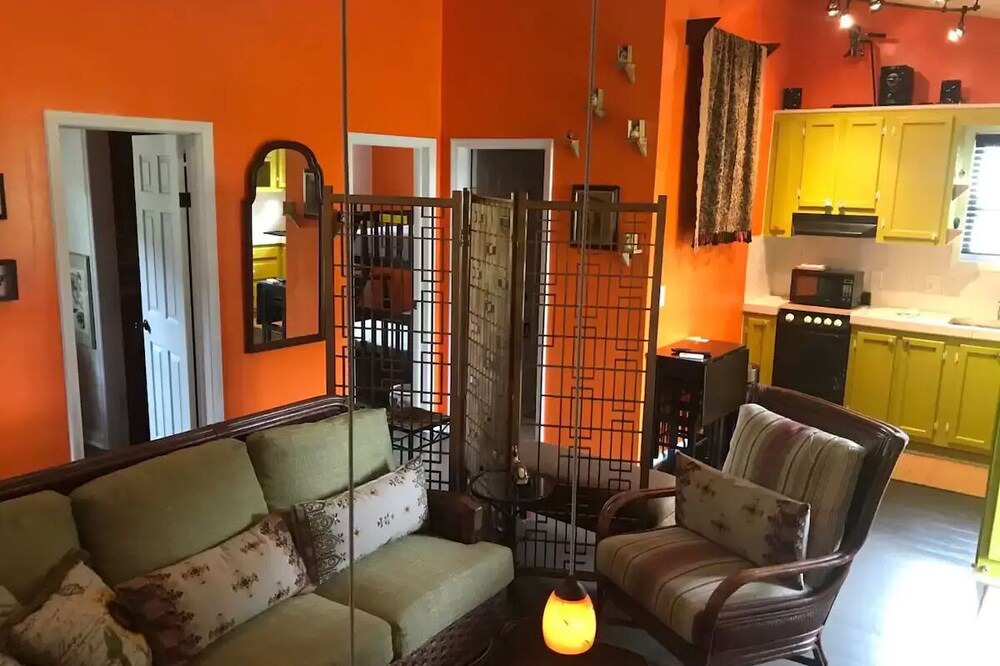 Photo of Livingroom in Luray