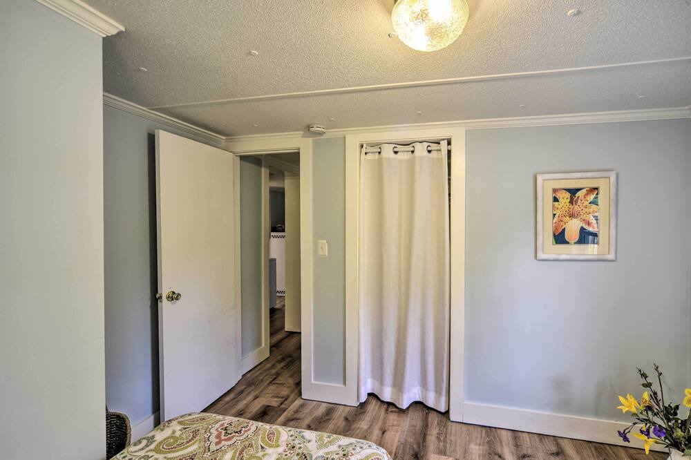 Photo of Others in Charleston