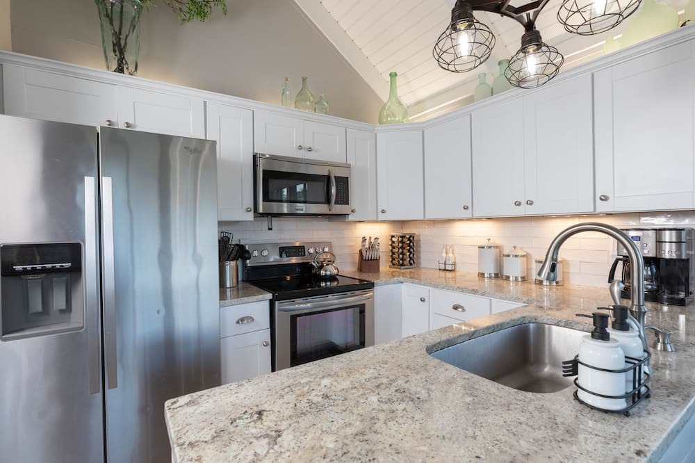 Photo of Kitchen in Sealoft Villas