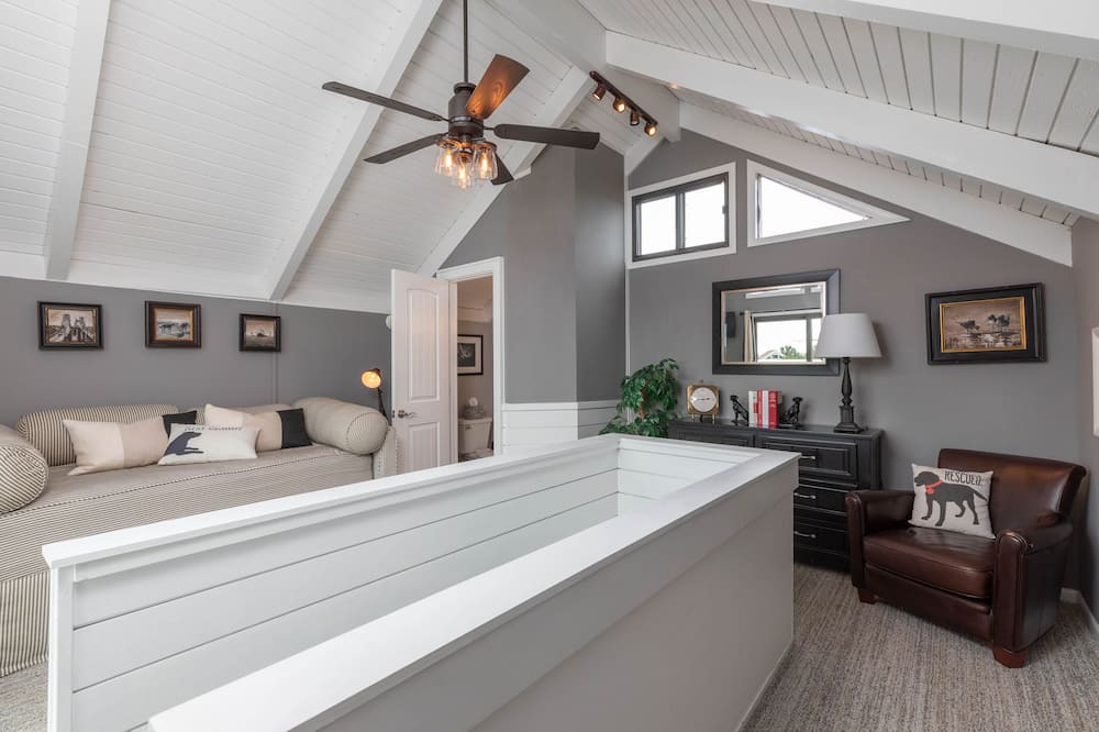 Photo of Bedroom in Sealoft Villas