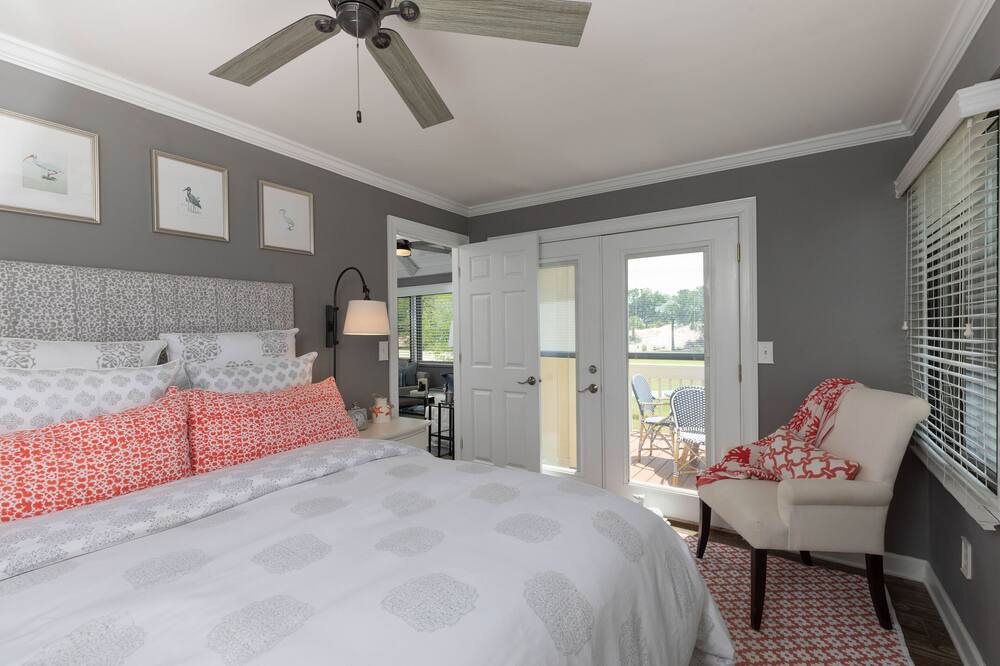 Photo of Bedroom in Sealoft Villas