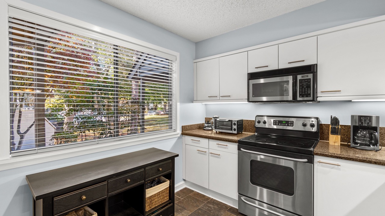 Photo of Kitchen in Arcadian Shores