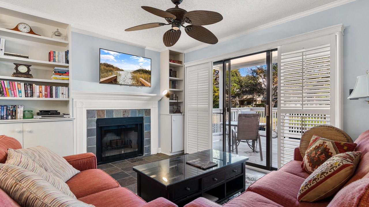 Photo of Livingroom in Arcadian Shores