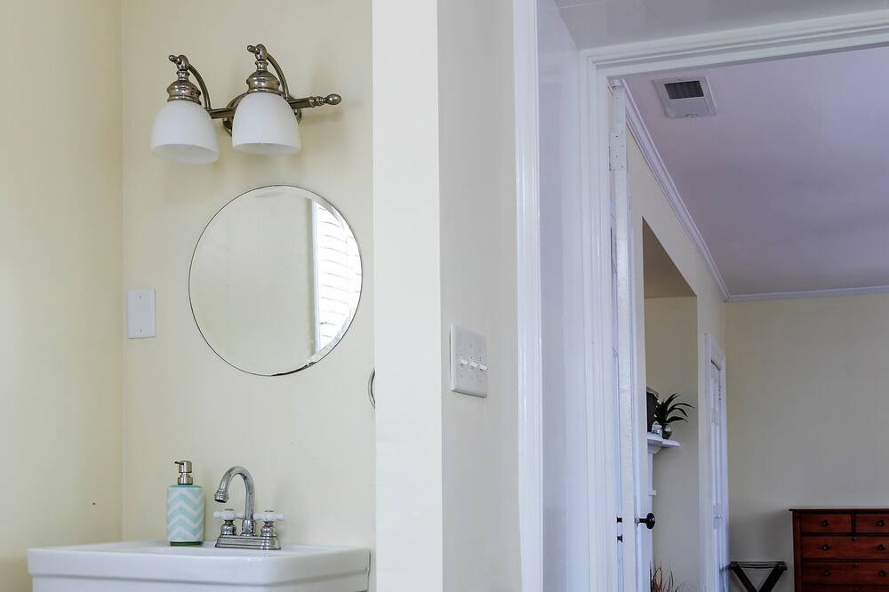 Photo of Bathroom in Harleston Village
