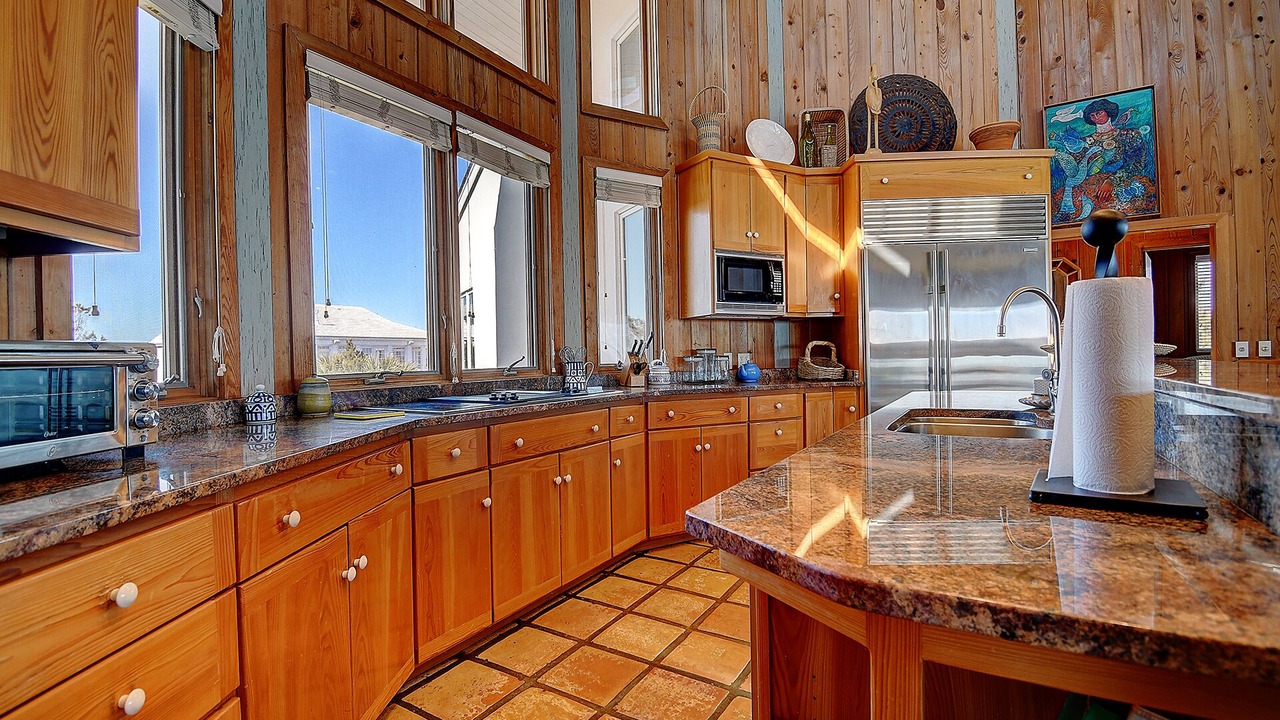 Photo of Kitchen in Debordieu Colony