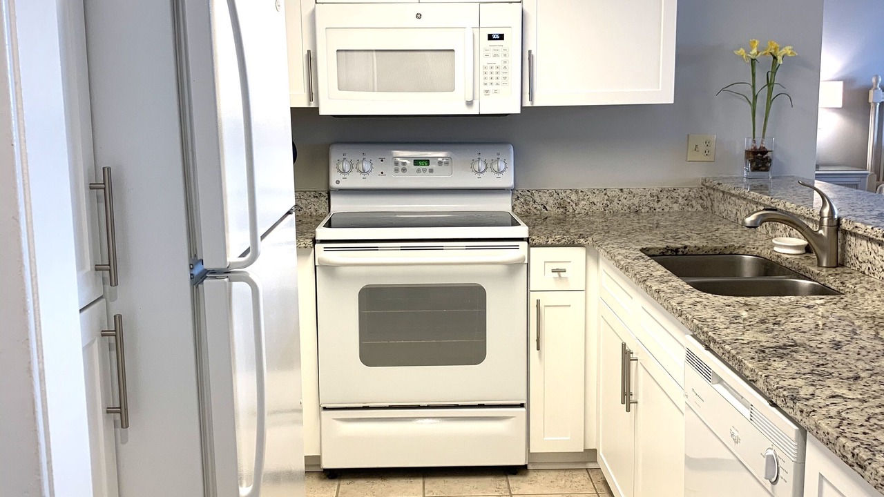 Photo of Kitchen in Arcadian Shores