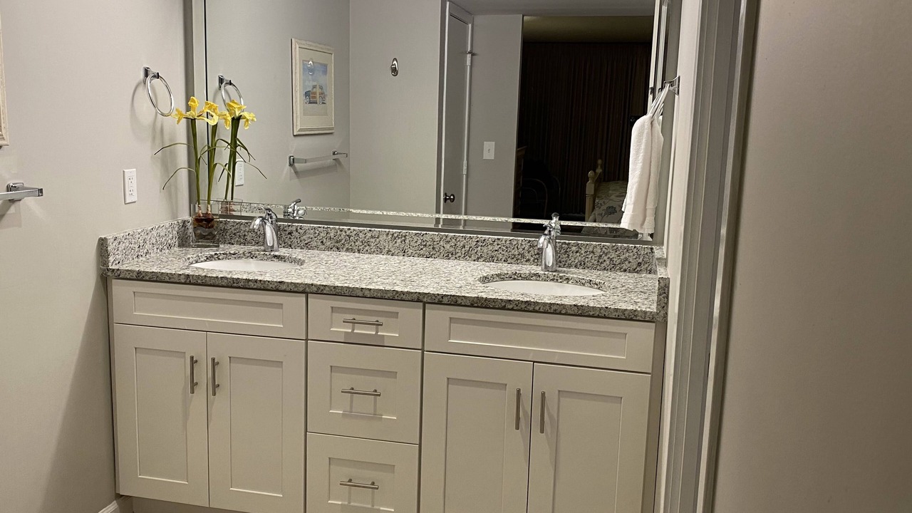 Photo of Bathroom in Arcadian Shores