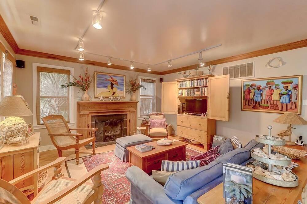 Photo of Livingroom in Sunset Point