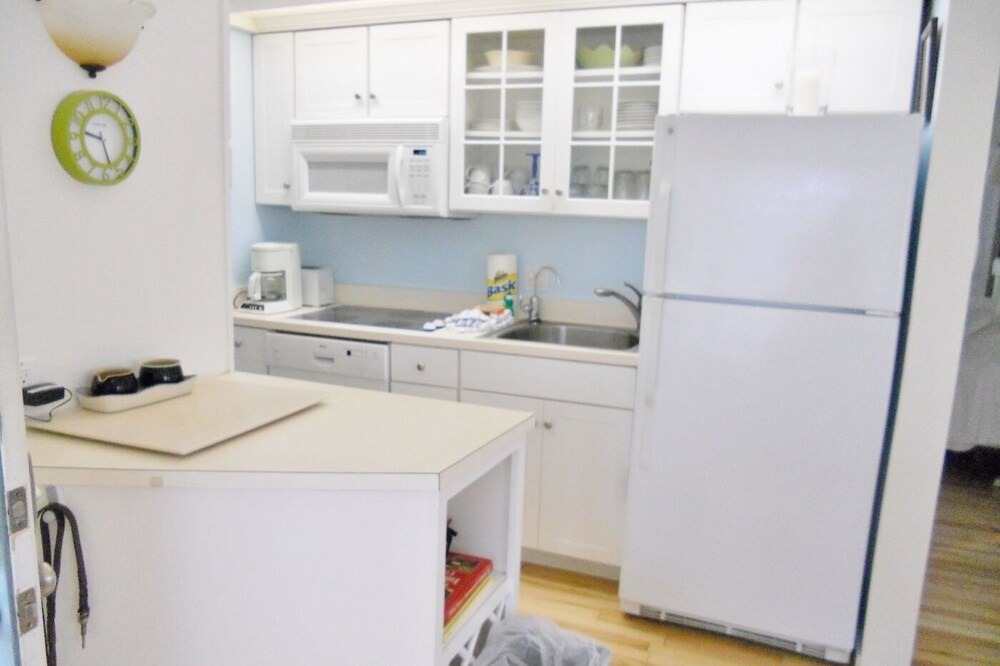 Photo of Kitchen in Night Heron