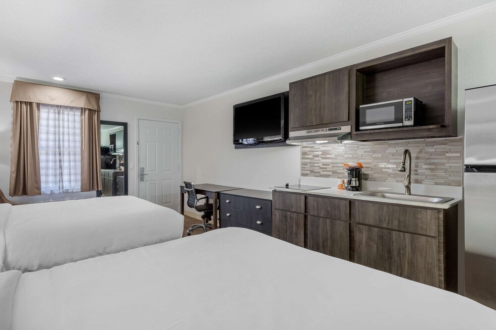 Photo of Bedroom in Red Hill