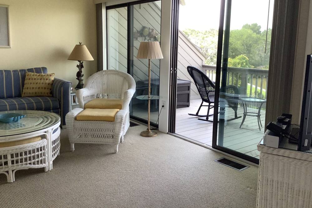 Photo of Livingroom in Litchfield by the Sea