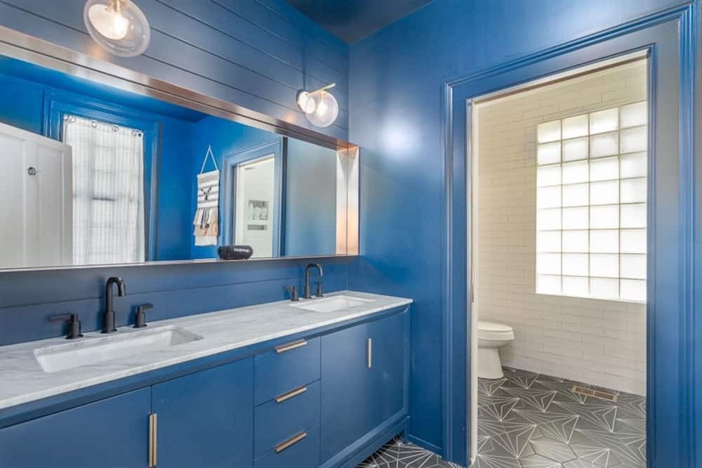 Photo of Bathroom in Westside