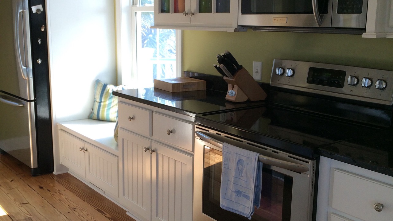 Photo of Kitchen in Oceanmarsh Subdivision