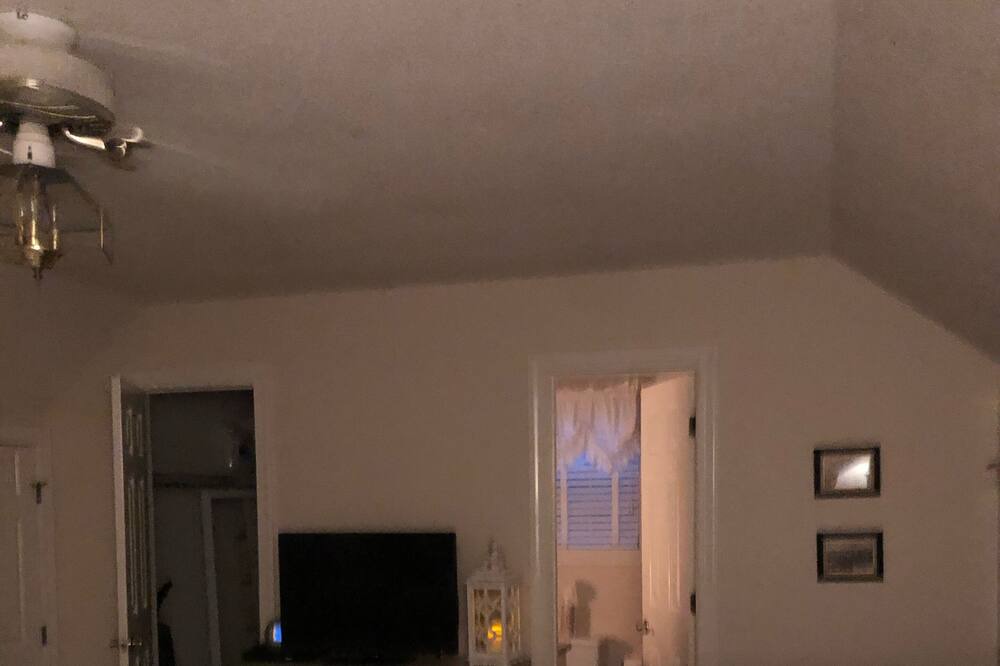 Photo of Bedroom in Summerville Historic District