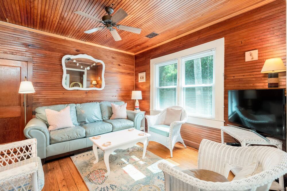 Photo of Bedroom in Folly Beach