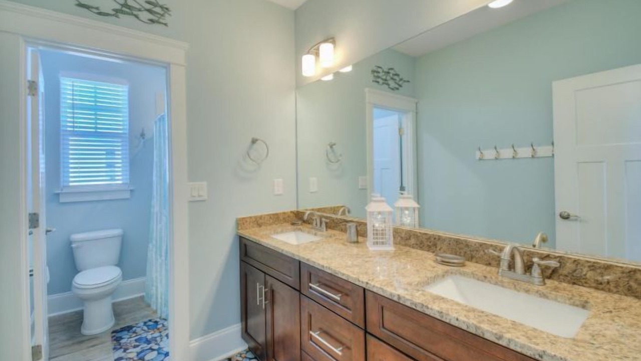 Photo of Bedroom in Atlantic Beach