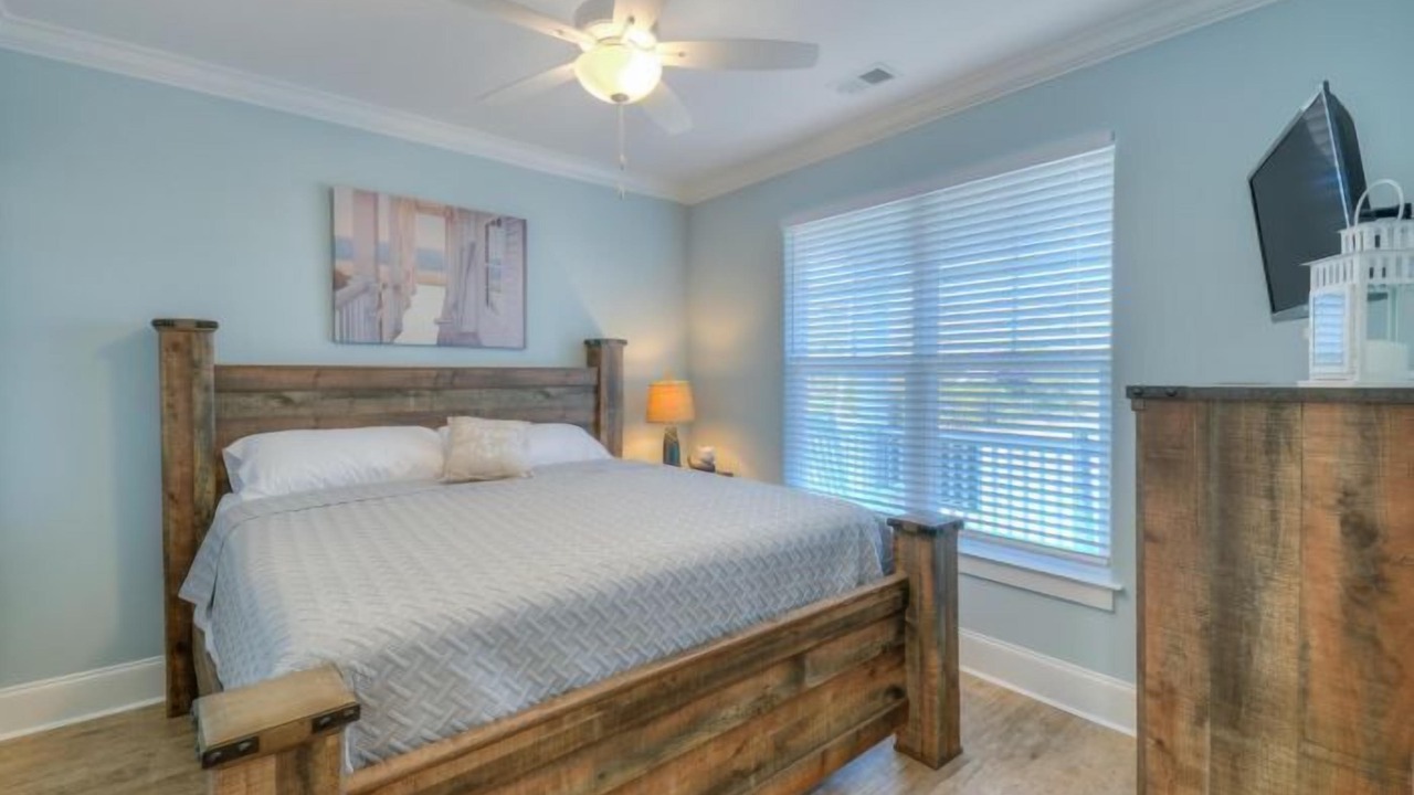 Photo of Bedroom in Atlantic Beach