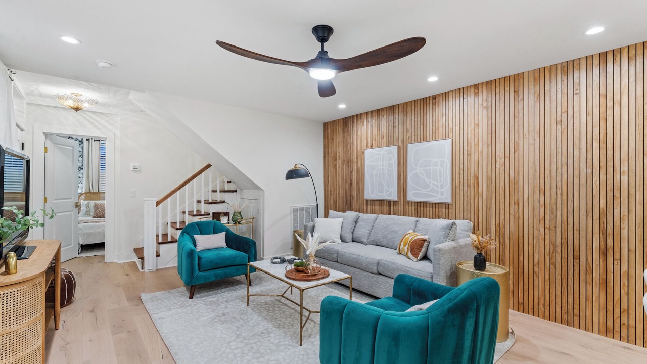 Photo of Livingroom in Westside