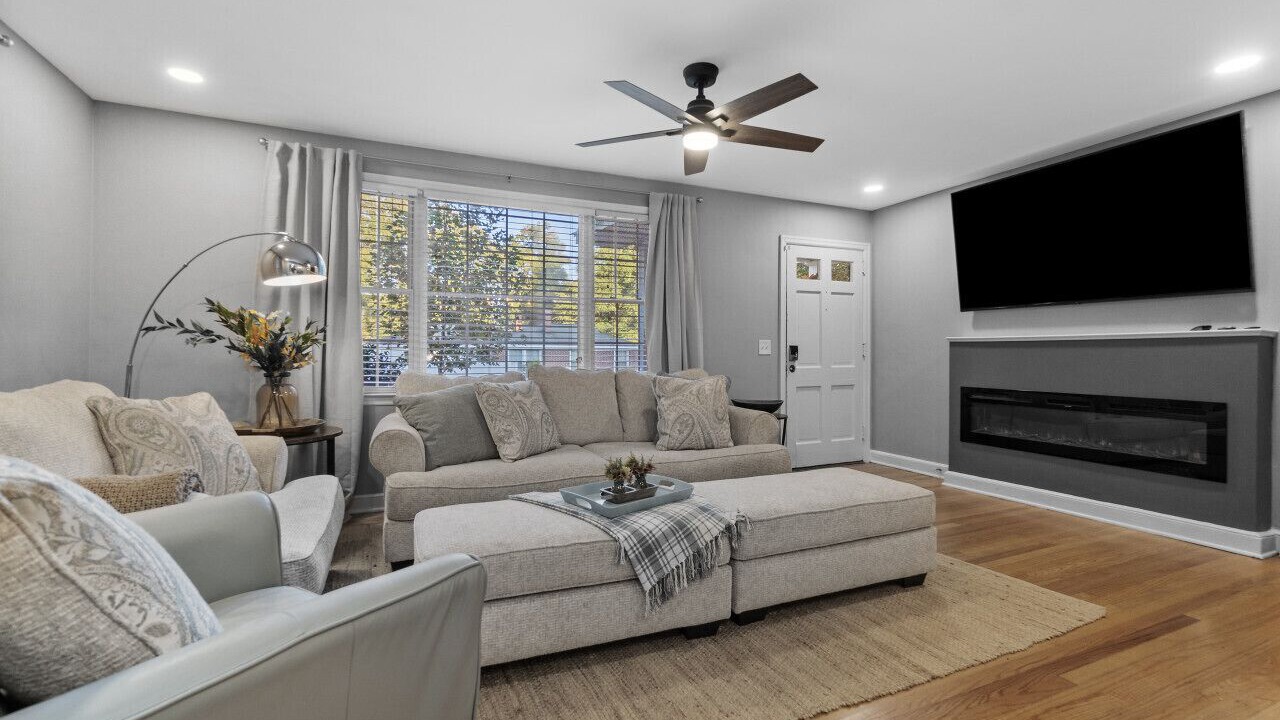 Photo of Livingroom in Rosewood