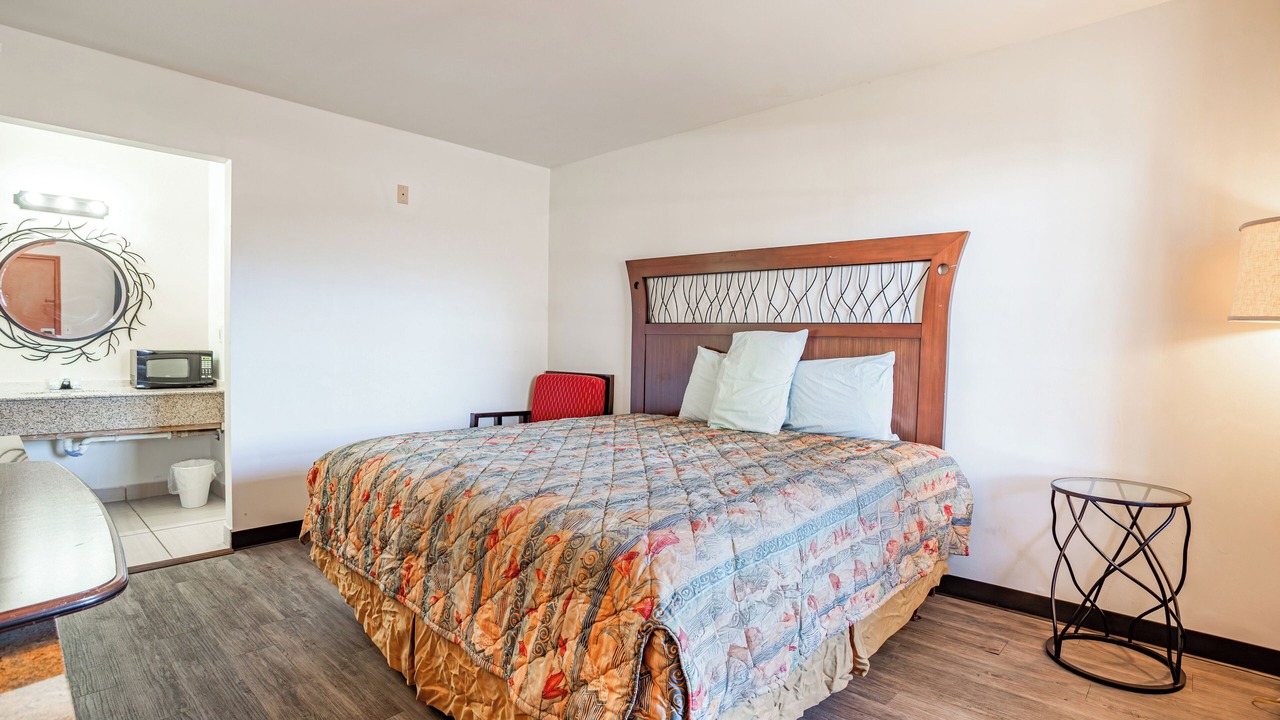 Photo of Bedroom in Walterboro - St. George