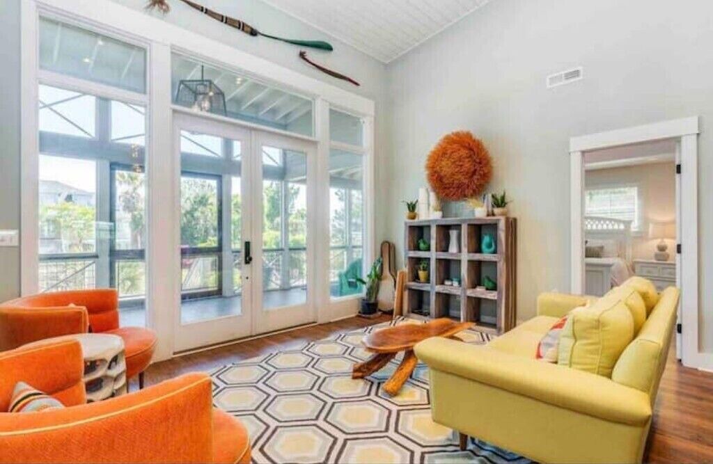 Photo of Livingroom in Sullivan's Island