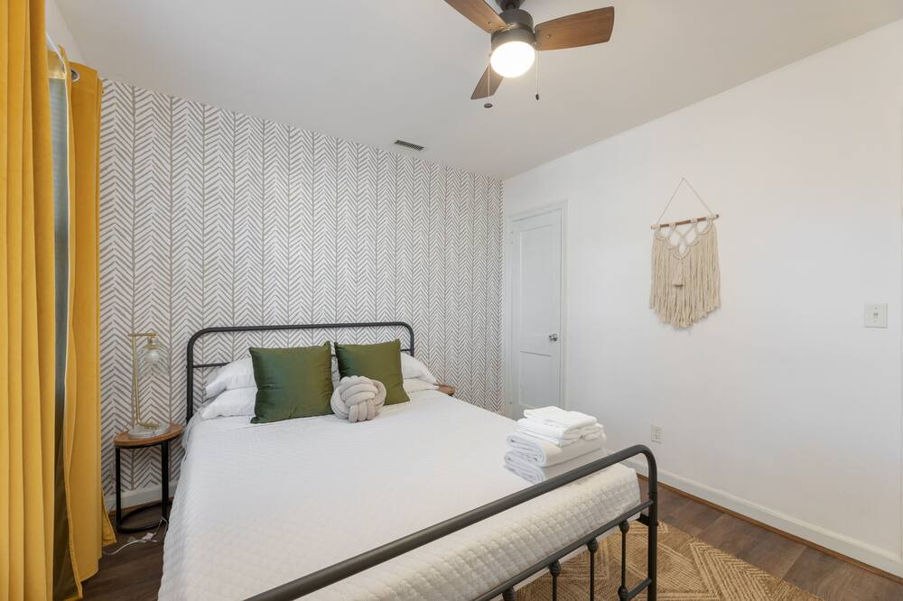 Photo of Bedroom in Rosewood