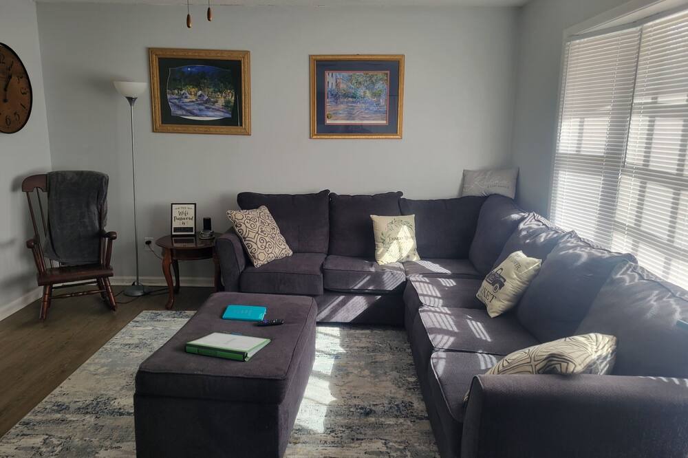 Photo of Livingroom in Goose Creek