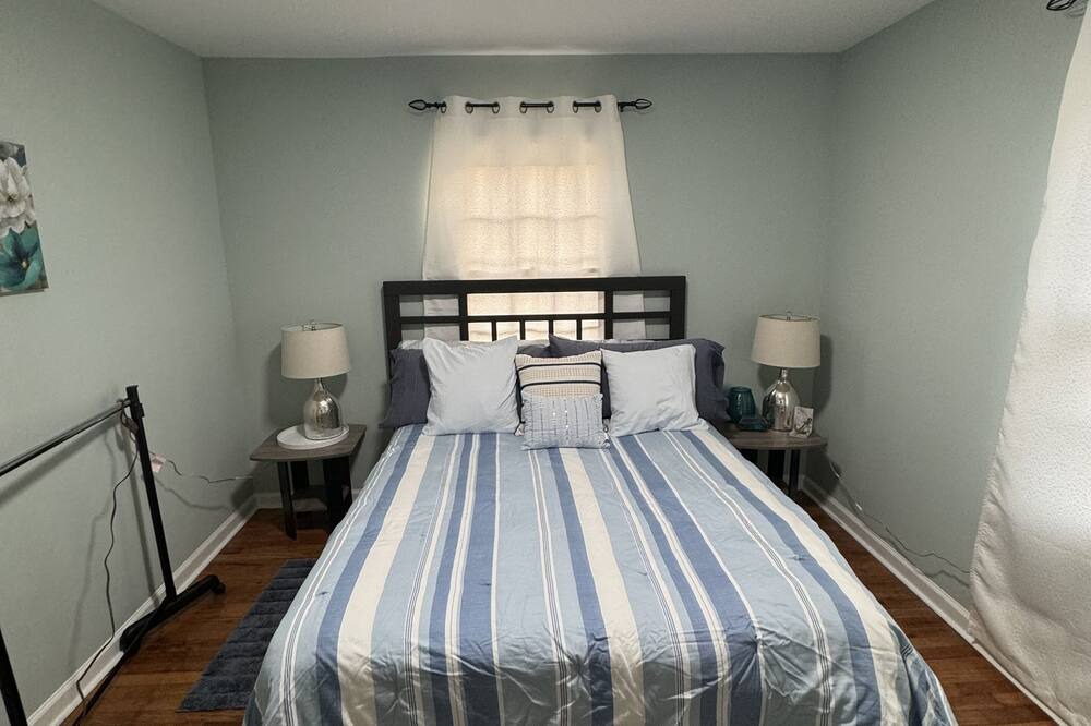 Photo of Bedroom in Conway