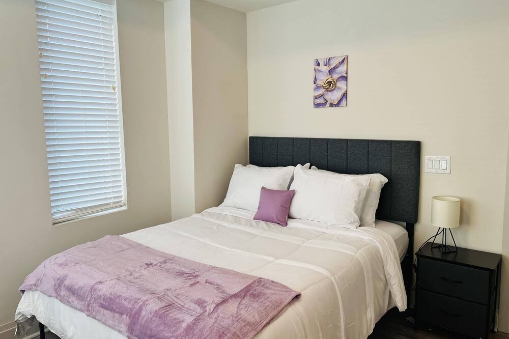 Photo of Bedroom in Downtown Charleston