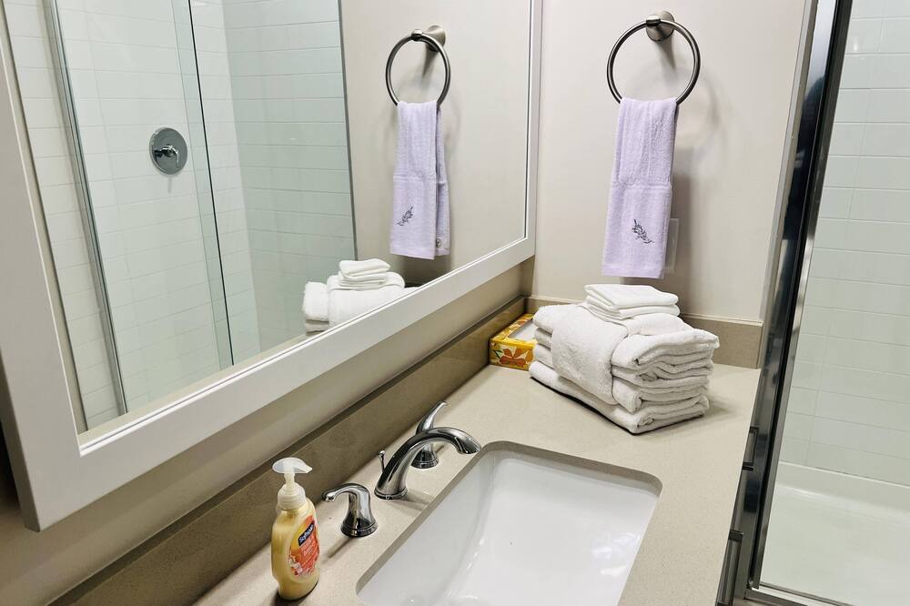 Photo of Bathroom in Downtown Charleston