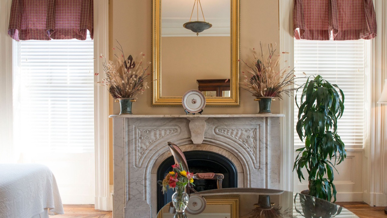 Photo of Bedroom in South of Broad