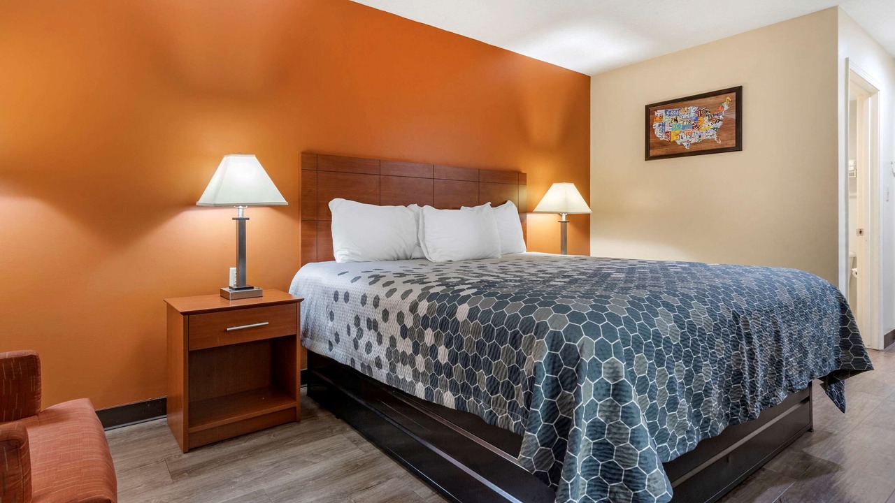 Photo of Bedroom in Russellville