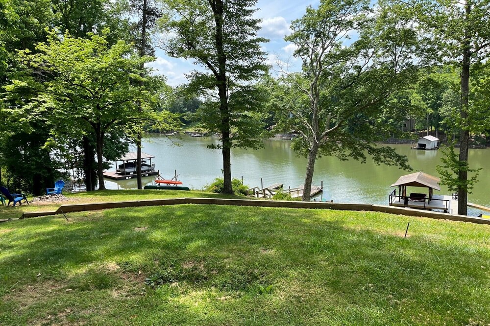 Photo of Outdoor in Steele Creek