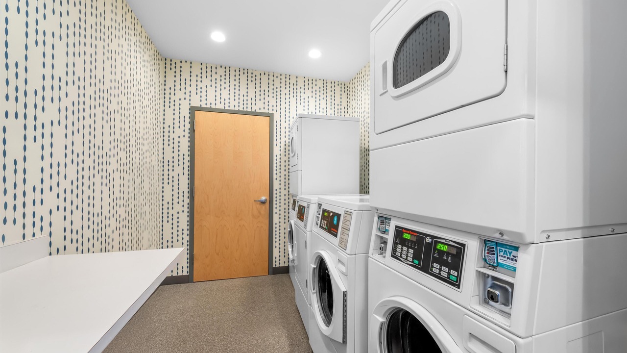 Photo of Bedroom in Executive Park
