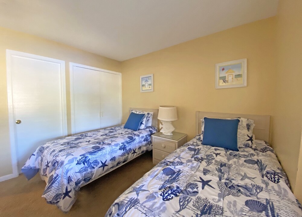 Photo of Bedroom in Arcadian Shores