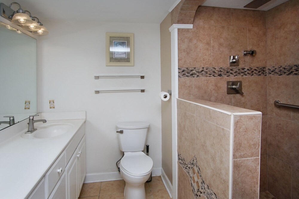 Photo of Bathroom in Cherry Grove Beach