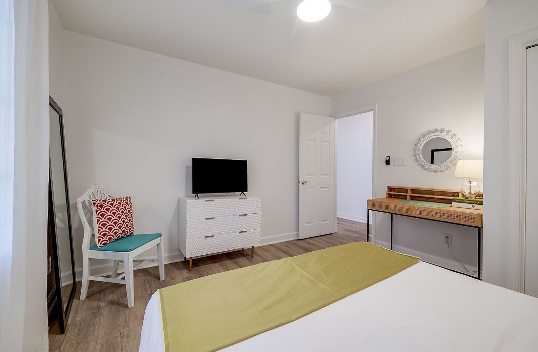 Photo of Bedroom in Beach Institute