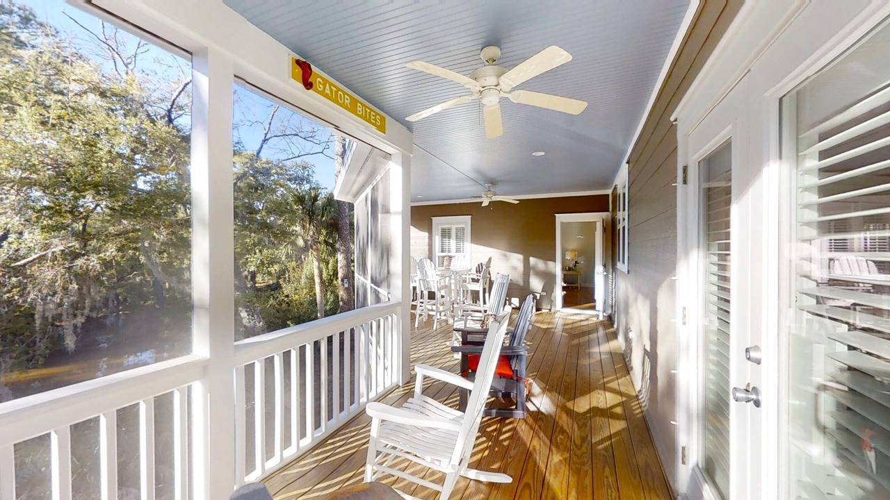 Photo of Patio Balcony in Deer Lake