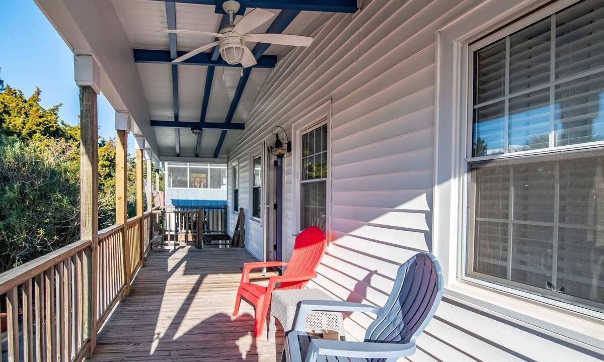 Photo of Patio Balcony in Litchfield by the Sea