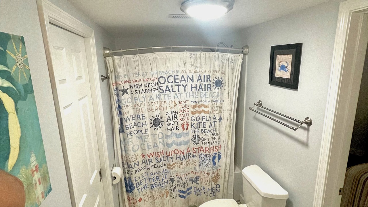 Photo of Bathroom in Night Heron