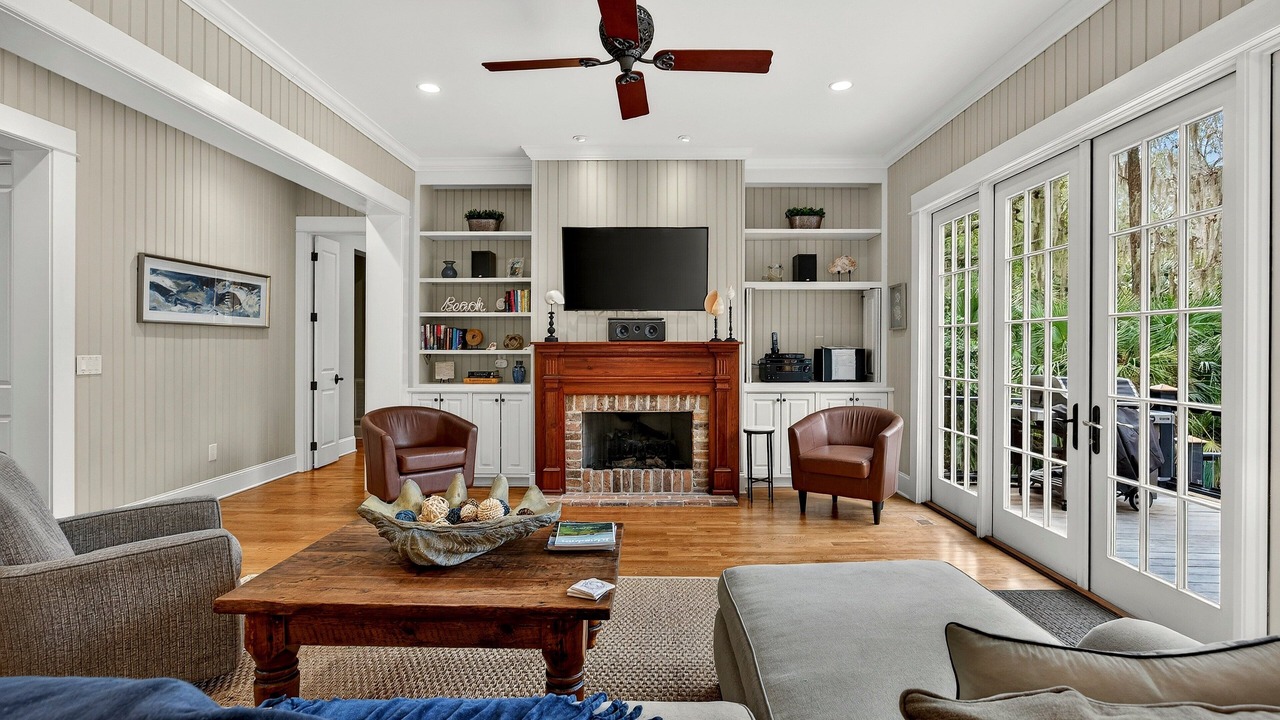 Photo of Livingroom in Vanderhorst Plantation