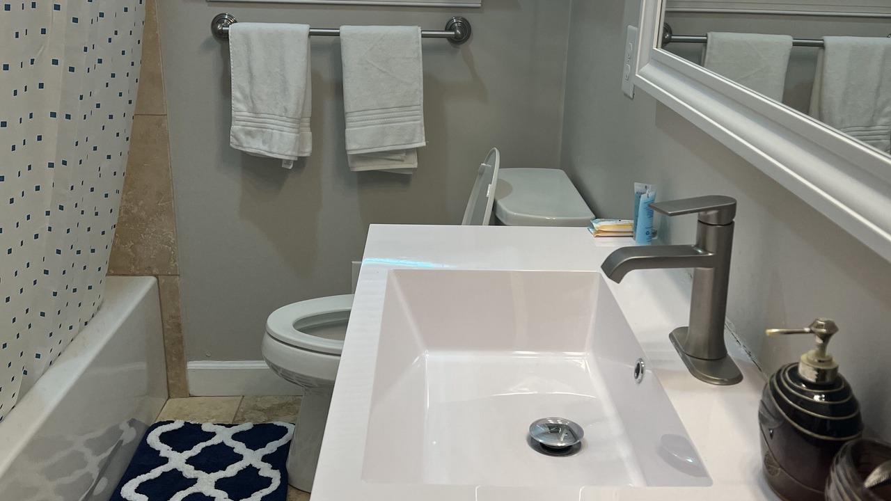 Photo of Bathroom in Kipling