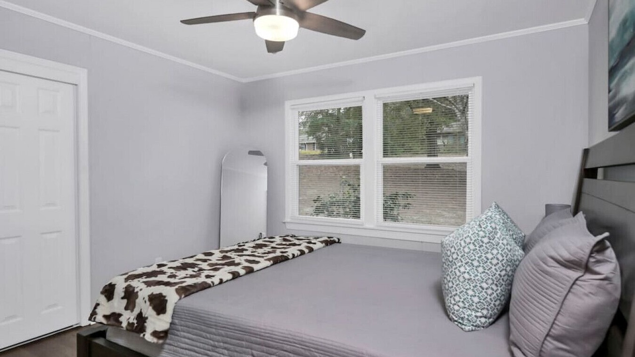 Photo of Bedroom in Columbia