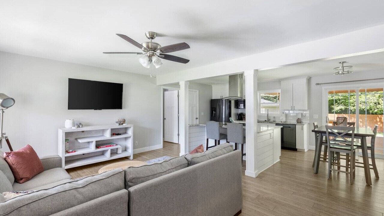 Photo of Livingroom in Charleston